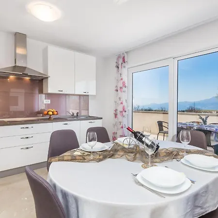 2 Bedroom Awesome In *