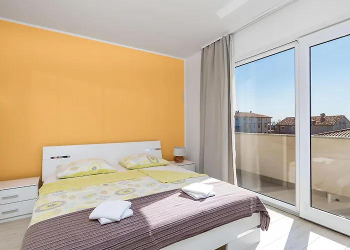 Apartman 2 Bedroom Lovely In *