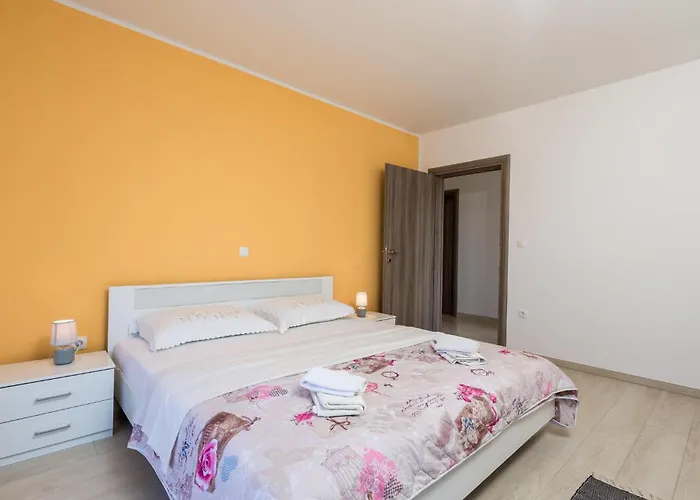 2 Bedroom Lovely In Apartman *