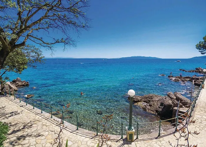 Apartman 2 Bedroom Lovely In *