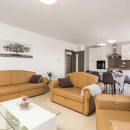 2 Bedroom Awesome In Apartmán *