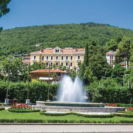 2 Bedroom Beautiful In Apartament *